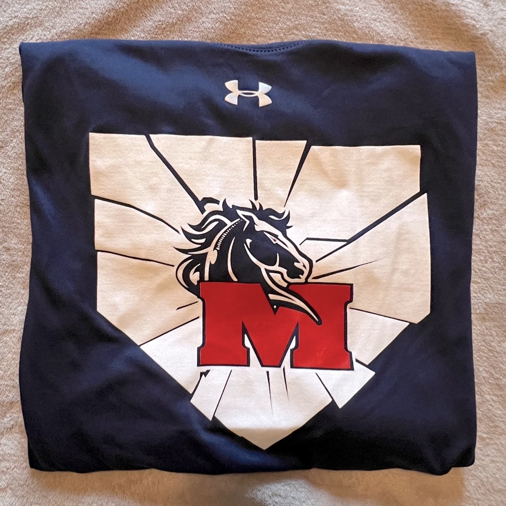⚾️ Under Armour Indiana Mustangs tee